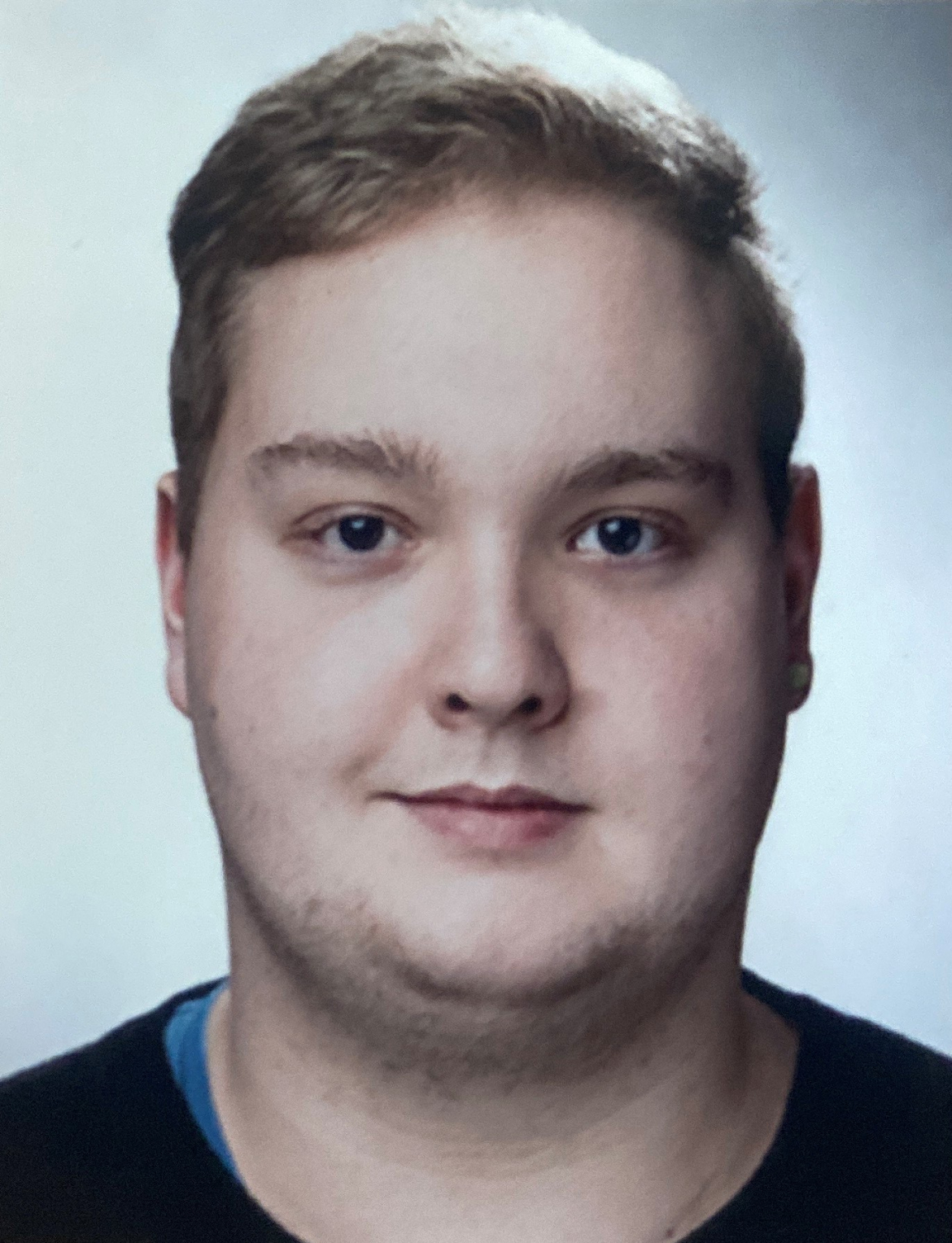 Passfoto-Stefan-Fleischmann-2.jpg